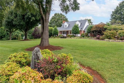 6937 Nc 67 Hwy, East Bend, NC, 27018-8035 | Card Image