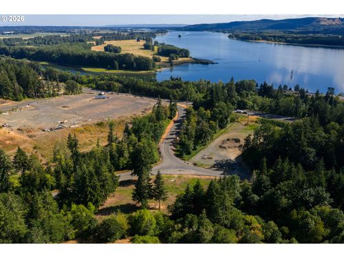 174 Daves View Dr, Kalama, WA, 98625-9516 | Card Image