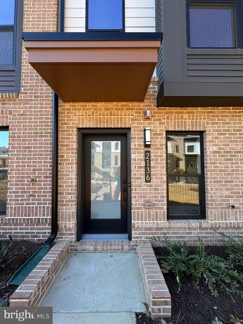 2136 Tysons Ridgeline Rd, FALLS CHURCH, VA, 22043-2630 | Card Image