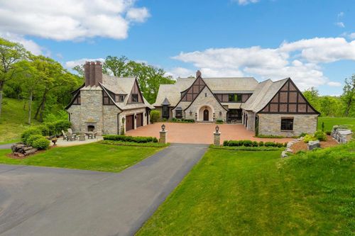 240 Salem Church Rd, Sunfish Lake, MN, 55118-4740 | Card Image