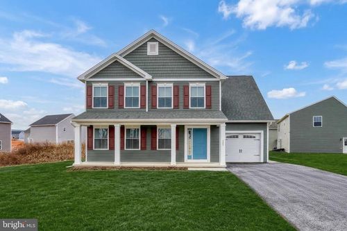 223 Woodridge Dr, SHIPPENSBURG, PA, 17257-8326 | Card Image