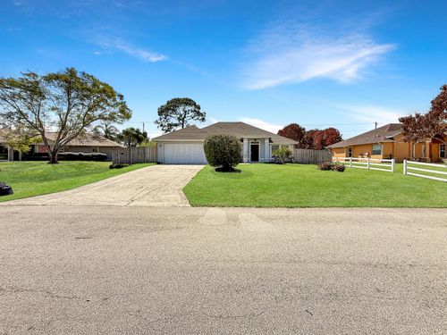 1526 Sw Dycus Ave, Port St Lucie, FL, 34953-5251 | Card Image