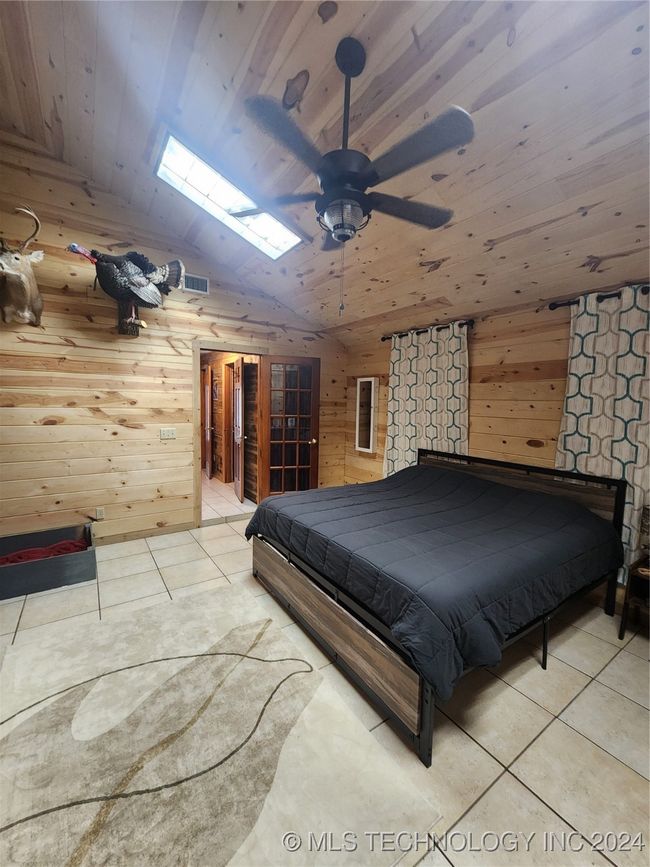 master bed | Image 37