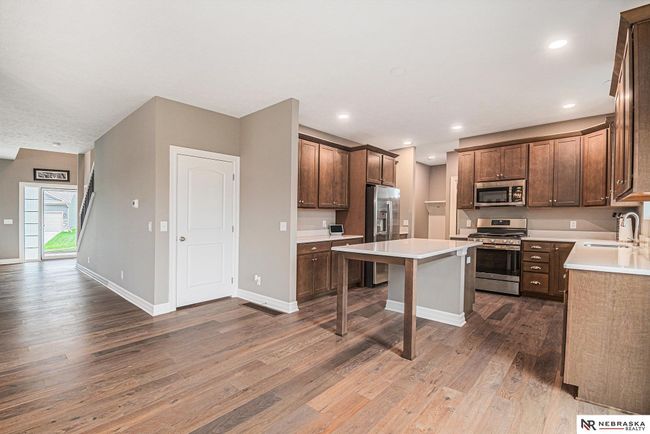 18514 Olive Cir, House other with 4 bedrooms, 4 bathrooms and 3 parking in Omaha NE | Image 13