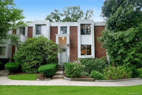 1118 Colony Dr, Hartsdale, NY, 10530-1721 | Card Image