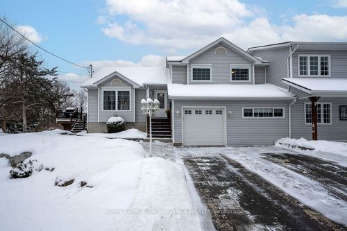 {{alt}} | Card Image