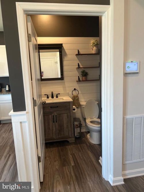 115 Bell Tower Ln, CHARLES TOWN, WV, 25414-1012 | Card Image