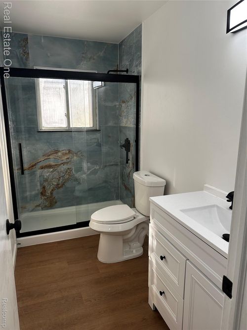 1982 S Ortonville Rd, Ortonville, MI, 48462-8895 | Card Image