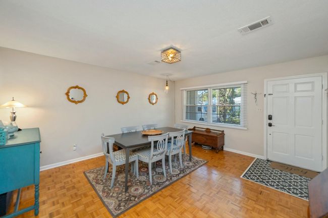 Living or Dining Room | Image 6
