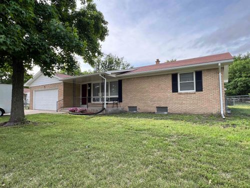 1600 W 4th St, Newton, KS, 67114-3209 | Card Image