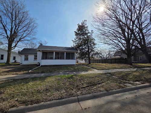 2313 N 7th St, Clinton, IA, 52732-2023 | Card Image