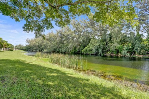 227-130 Lake Meryl Dr, West Palm Beach, FL, 33411-3371 | Card Image