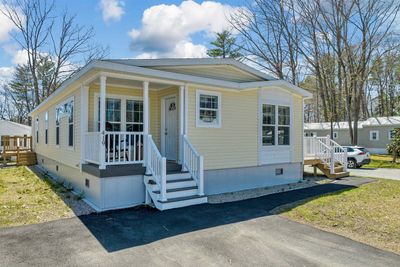 419 Friar Tuck Drive, House other with 3 bedrooms, 2 bathrooms and null parking in Exeter NH | Image 1