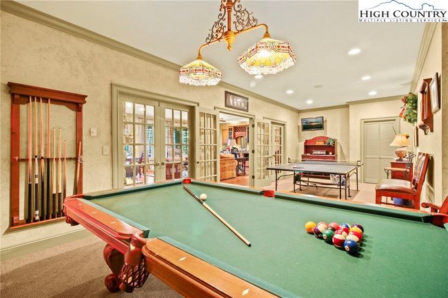 Lower level game room | Image 39