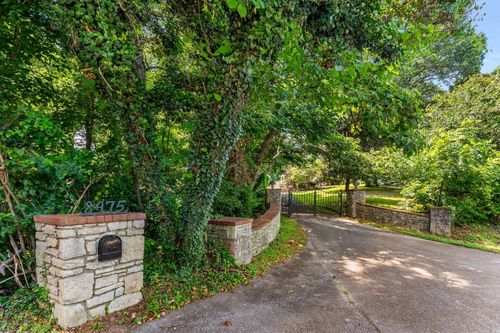 8475 Mccrory Ln, Nashville, TN, 37221-5905 | Card Image