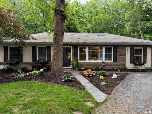 102 Edgewood Ct, East Peoria, IL, 61611-3731 | Card Image