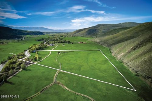 7151 River Valley Rd, Peoa, UT, 84061-9207 | Card Image