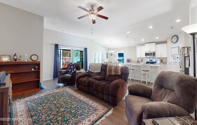 4128 Spring Creek Ln, House other with 3 bedrooms, 2 bathrooms and null parking in MIDDLEBURG FL | Image 21