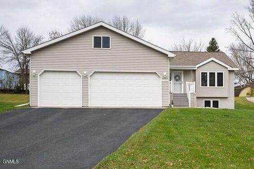 1314 7th Ave Sw, Jamestown, ND, 58401-5156 | Card Image