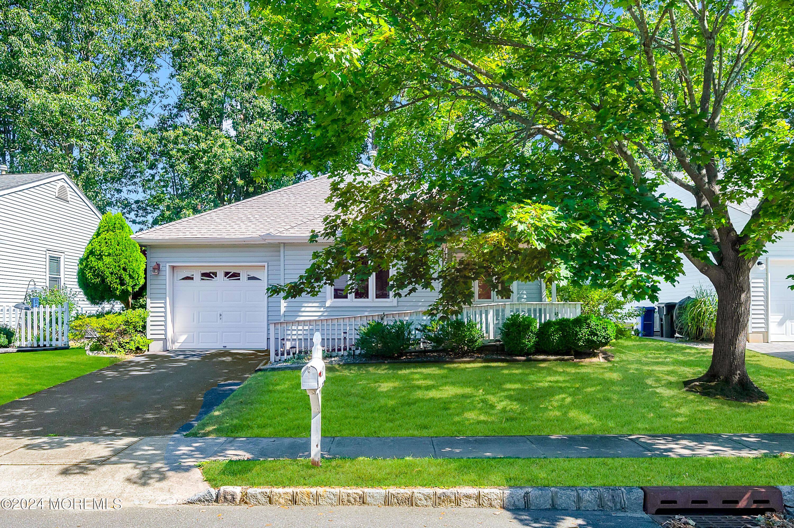 Mount Hood Ln, Toms River, NJ 08753