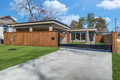 1439 E Louisiana Ave, Dallas, TX, 75216-2148 | Card Image