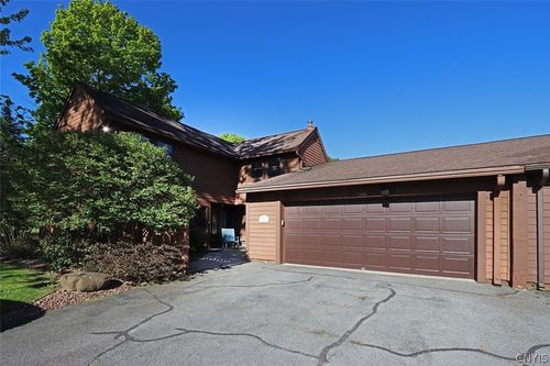 296 Higgins Dr, Baldwinsville, NY, 13027-3045 | Card Image