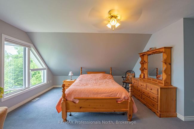 1075 Comak Cres, House other with 4 bedrooms, 4 bathrooms and 6 parking in Algonquin Highlands ON | Image 25