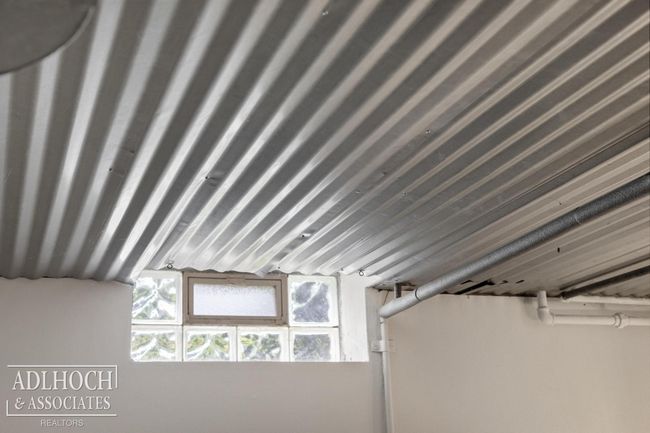 Corrugated metal ceilings | Image 30
