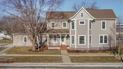 138 E Elder St, Dike, IA, 50624-9612 | Card Image