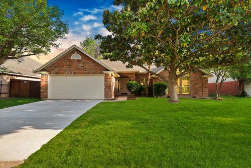 1213 Concho Dr, Benbrook, TX, 76126-4259 | Card Image