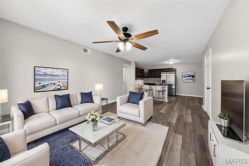 b-5766 Westphalia Ln, Saint Louis, MO, 63129-4136 | Card Image