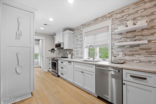 e-10 Johnston Way, Bluffton, SC, 29910-9682 | Card Image