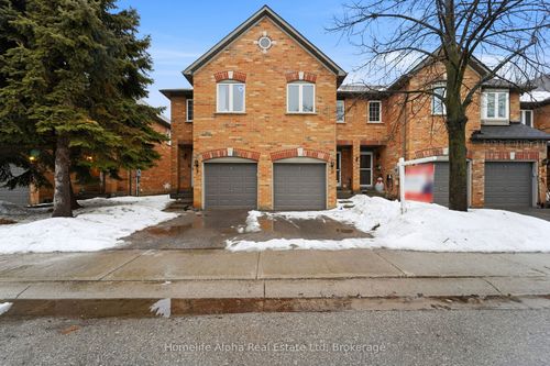 10-6400 Lawrence Ave E, Scarborough, ON, M1C5C7 | Card Image