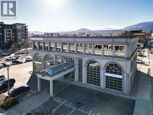 101-1674 Bertram St, Kelowna, BC, V1Y9G4 | Card Image