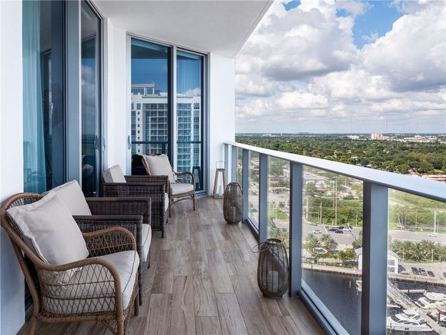 UNIT-2105 - 17111 Biscayne Blvd, Condo with 2 bedrooms, 3 bathrooms and null parking in Aventura FL | Image 19