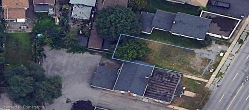 {{alt}} | Card Image