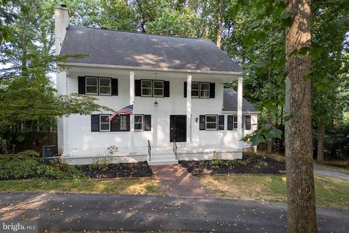925 Tyson Dr, West Chester, PA, 19382-7534 | Card Image