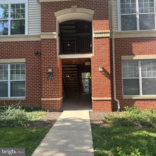 10-207-11379 Aristotle Dr, FAIRFAX, VA, 22030-0948 | Card Image