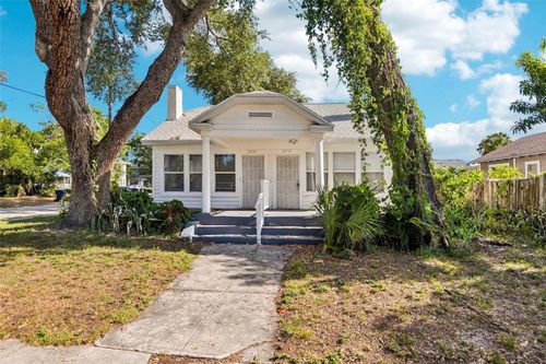 2715 W North A St, TAMPA, FL, 33609-2330 | Card Image