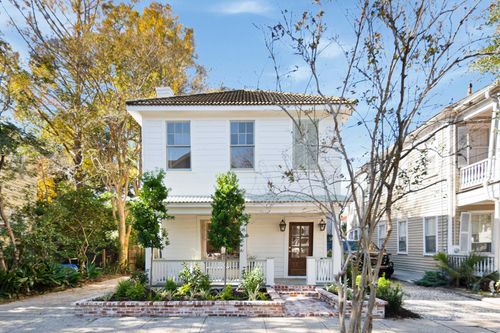 75 Smith St, Charleston, SC, 29401-3308 | Card Image