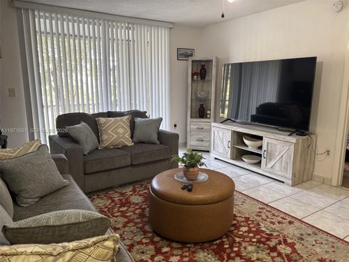 apt-k207-2903 Point East Dr, Aventura, FL, 33160-2619 | Card Image