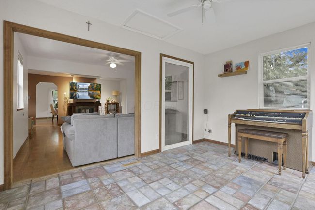 131 Donerail Dr Sw, House other with 4 bedrooms, 3 bathrooms and null parking in Pataskala OH | Image 34