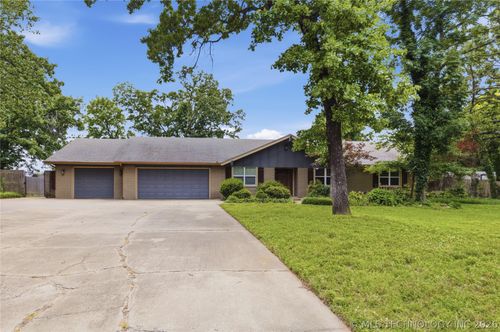 508 E 118th St S, Jenks, OK, 74037-3622 | Card Image