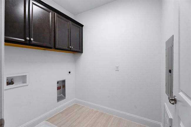 Laundry Room | Image 10