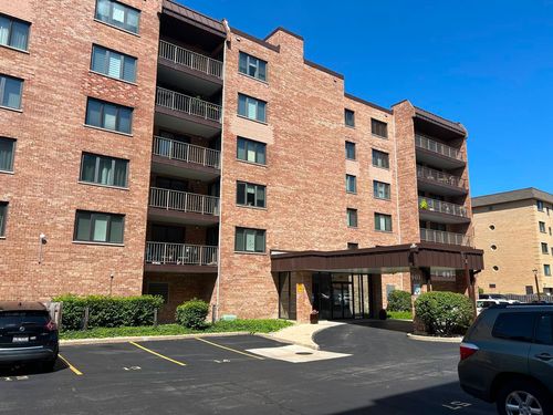 a409-901 Center St, Des Plaines, IL, 60016-6590 | Card Image
