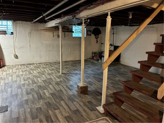 Basement w/ walk out access | Image 32