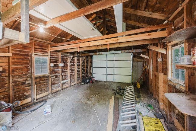 Garage | Image 52