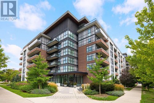 107-1 Neighbourhood Lane, Etobicoke, ON, M8Y0C2 | Card Image