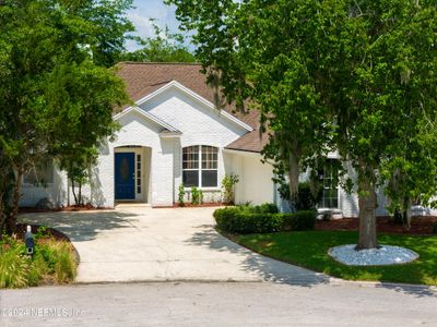 Front of home | Image 1