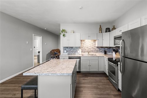 apt-2-388 Vose St, Woonsocket, RI, 02895-5898 | Card Image